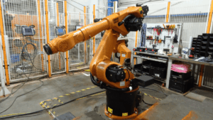 -gebraucht- KUKA KR 60 L30-3 – mit KRC4 Steuerung, Baujahr 2017, nur 14.500 Betriebsstunden, inkl. 12 Monate Gewährleistung